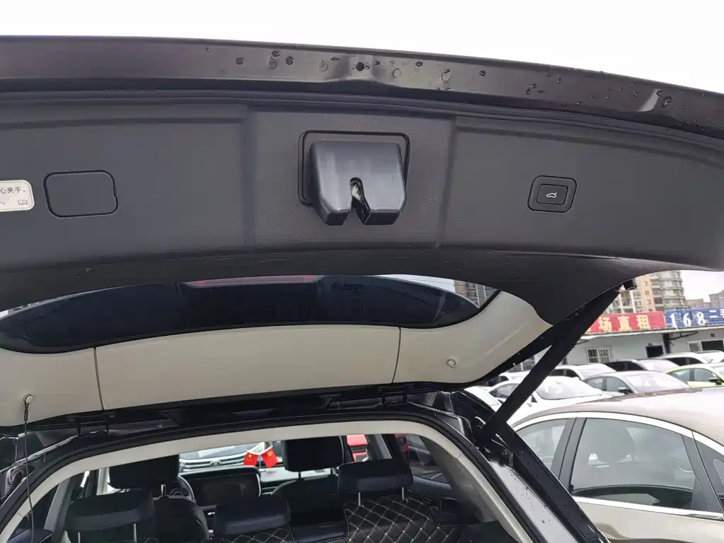 HONGQI HS5 2019