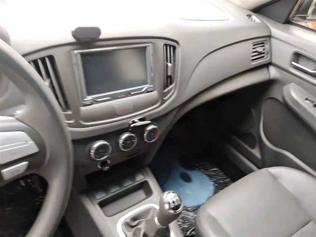 CHERY E5 2013
