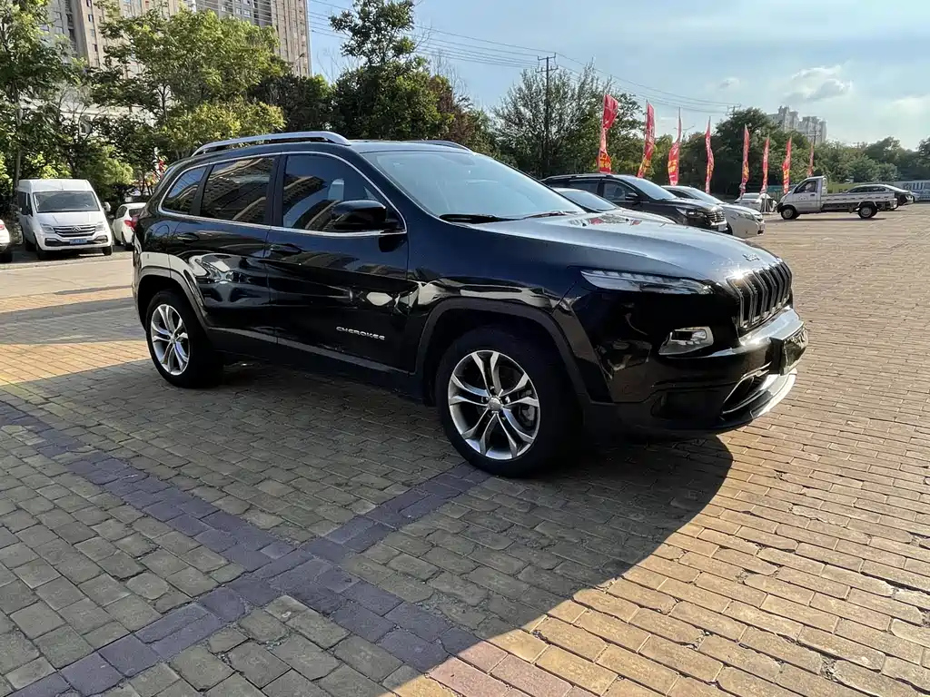 JEEP CHEROKEE 2017