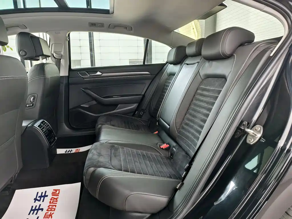 VOLKSWAGEN MAGOTAN 2020