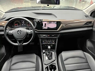 VOLKSWAGEN THARU 2021