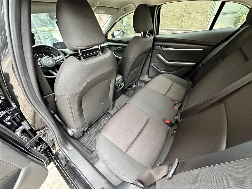 MAZDA 3 AXELA 2024