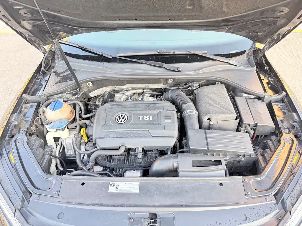 VOLKSWAGEN PASSAT 2016