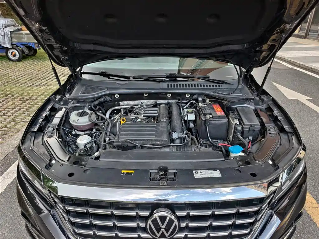 VOLKSWAGEN PASSAT 2021