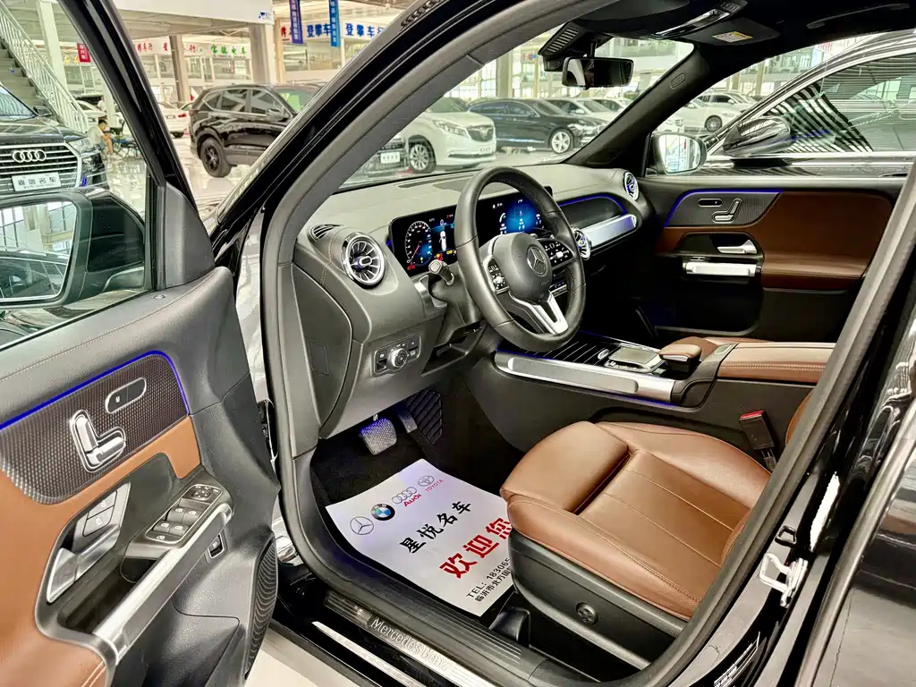 MERCEDES BENZ GLB 2021