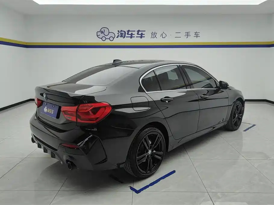 BMW 1-SERIES 2021