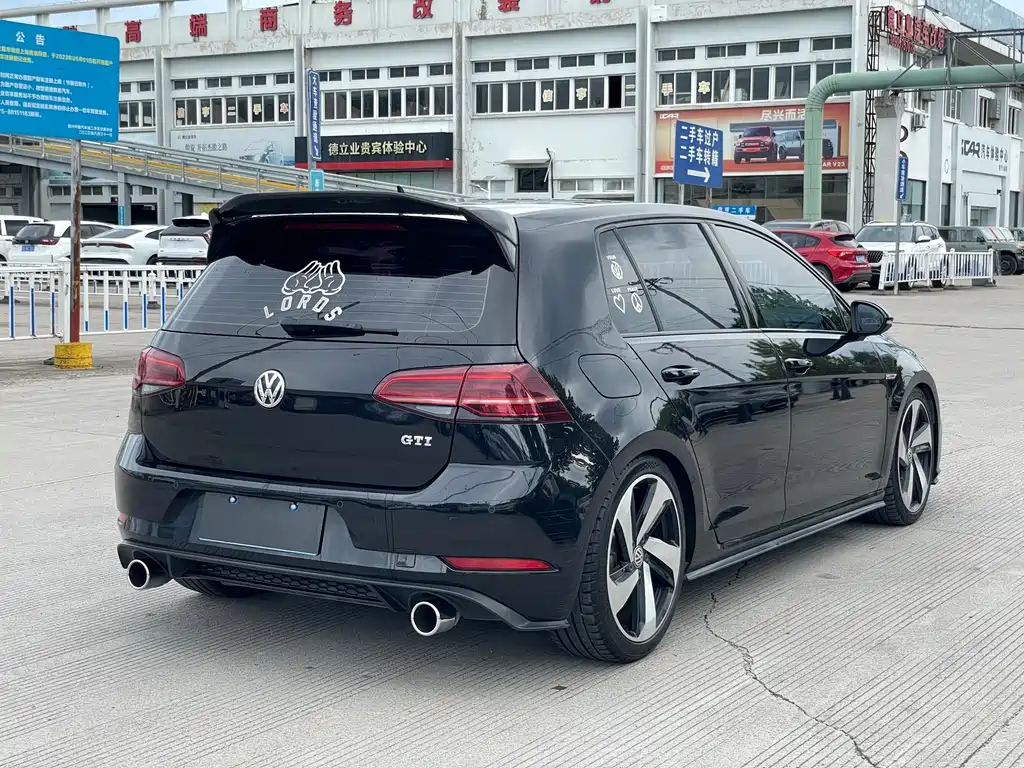VOLKSWAGEN GOLF GTI 2018