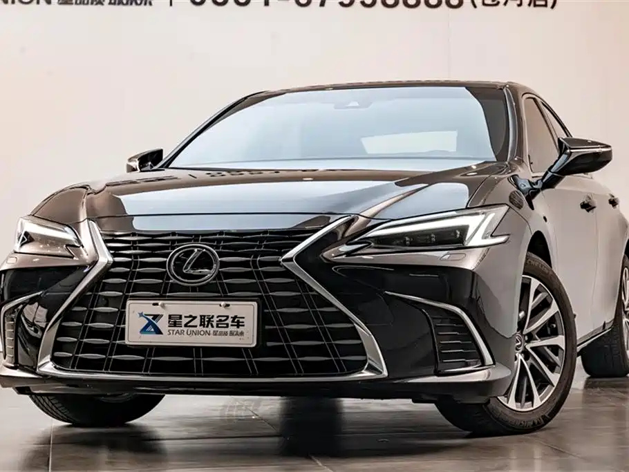 LEXUS ES 2025