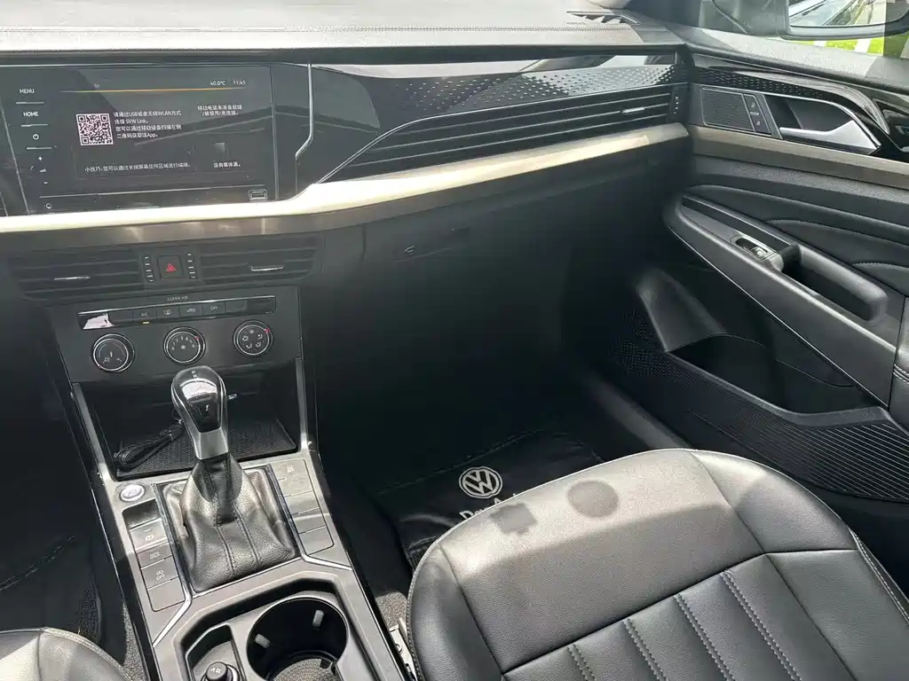VOLKSWAGEN PASSAT 2021