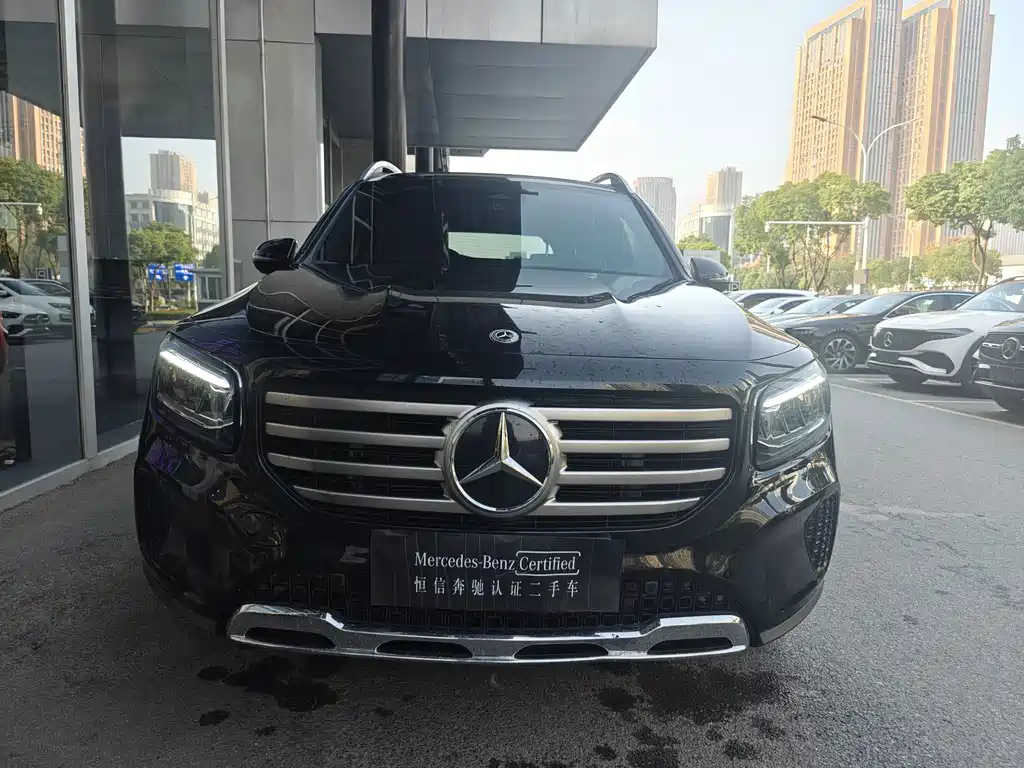 MERCEDES BENZ GLB 2025