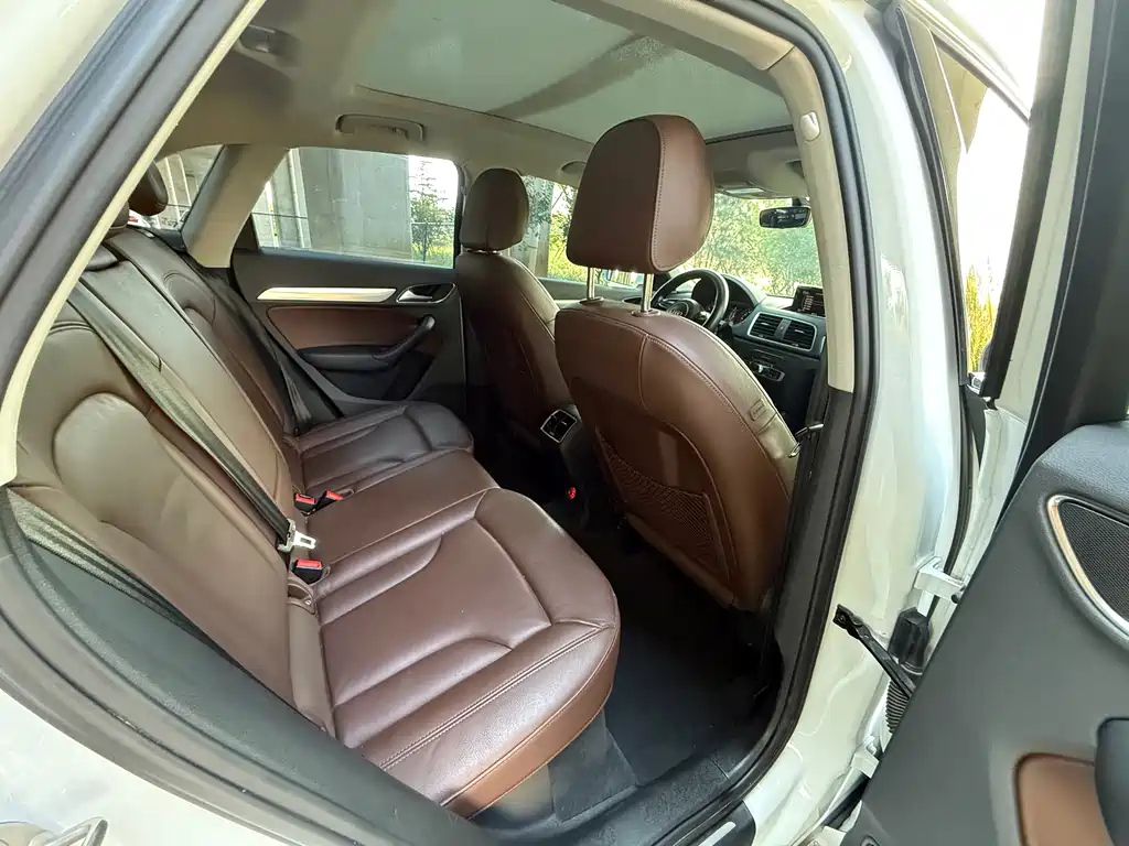 AUDI Q3 2017