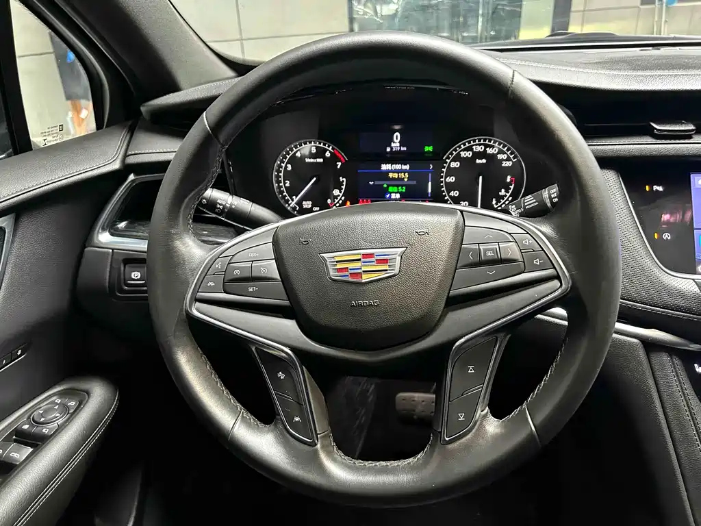 CADILLAC XT5 2022