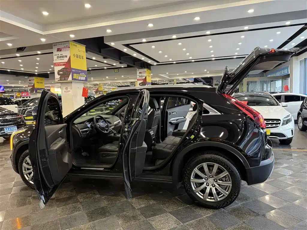 CADILLAC XT4 2020