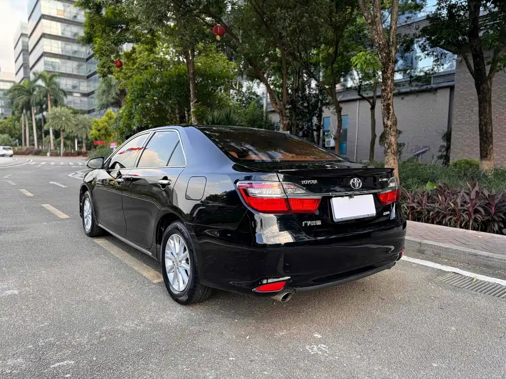 TOYOTA CAMRY 2012