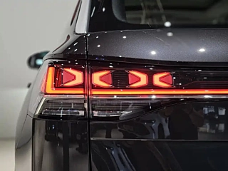 VOLKSWAGEN TAYRON  2025 YEAR  YEAR 300TSI 2025