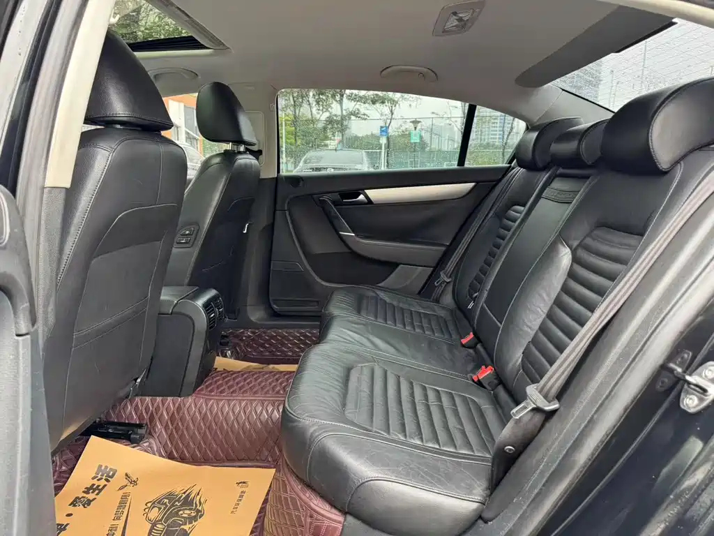 VOLKSWAGEN MAGOTAN 2014