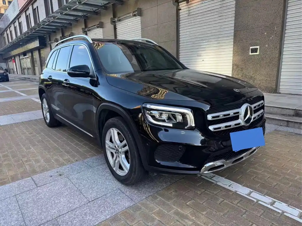MERCEDES BENZ GLB 2023