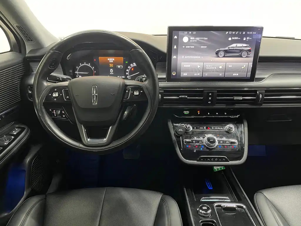 LINCOLN ADVENTURER 2021