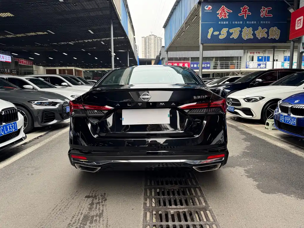 NISSAN TEANA 2024