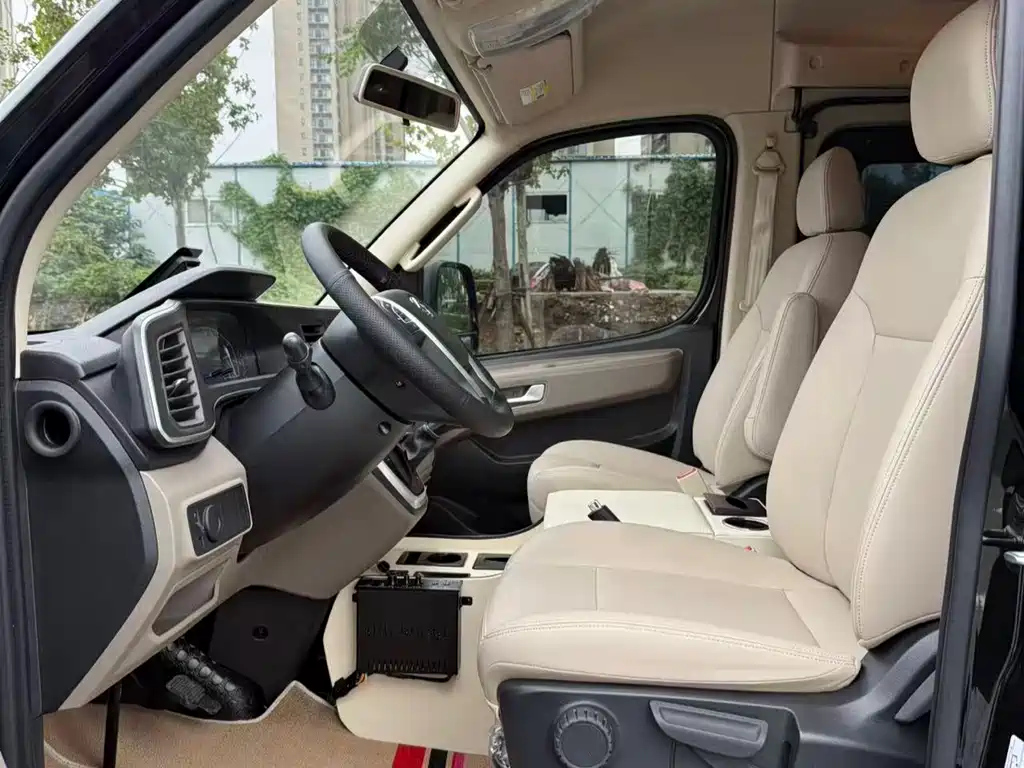 SAIC MAXUS V80 NEW JOURNEY 2025