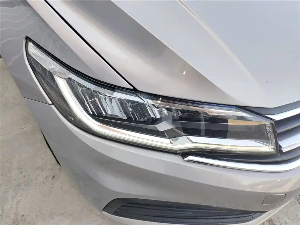 VOLKSWAGEN BORA 2019