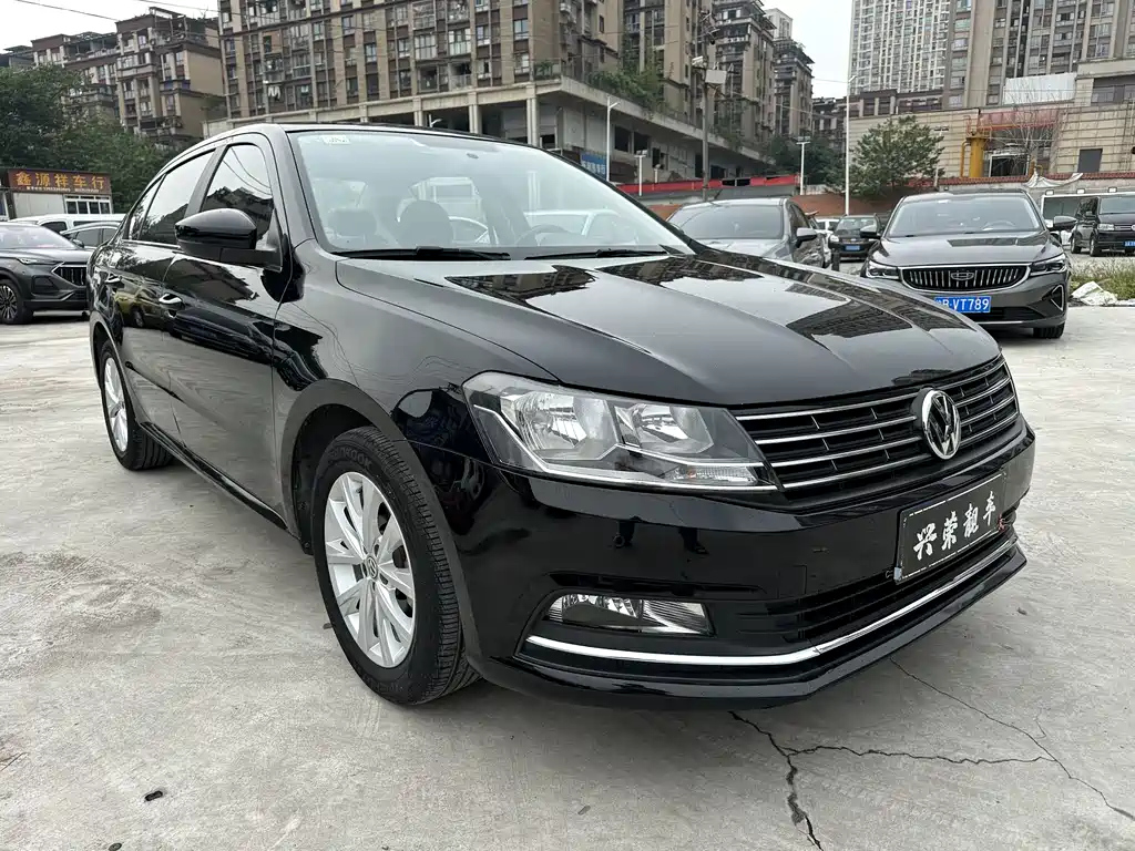 VOLKSWAGEN LAVIDA 2018