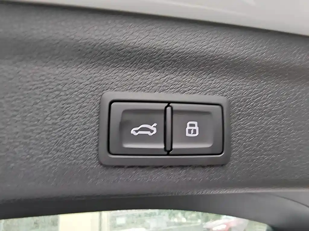 AUDI Q3 2024