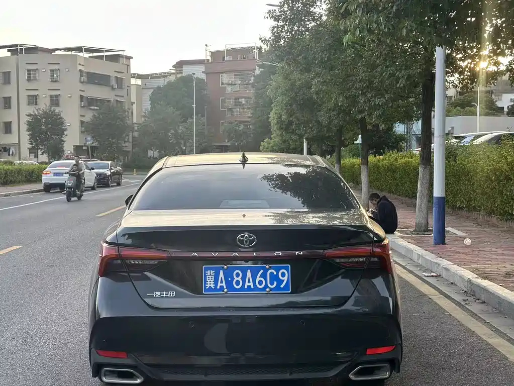 TOYOTA AVALON 2023