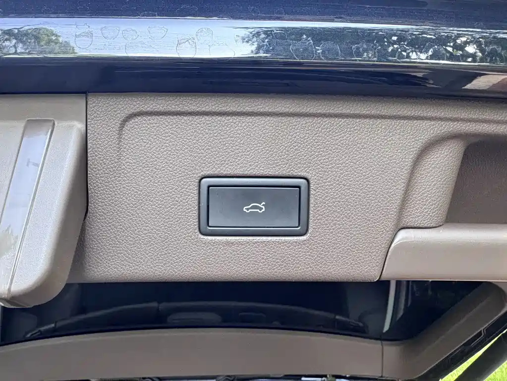 VOLKSWAGEN VILORAN 2024