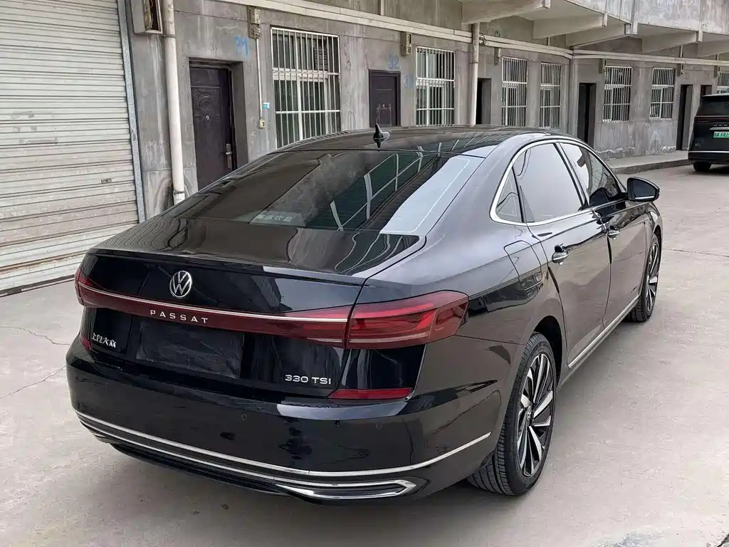 VOLKSWAGEN PASSAT 2021