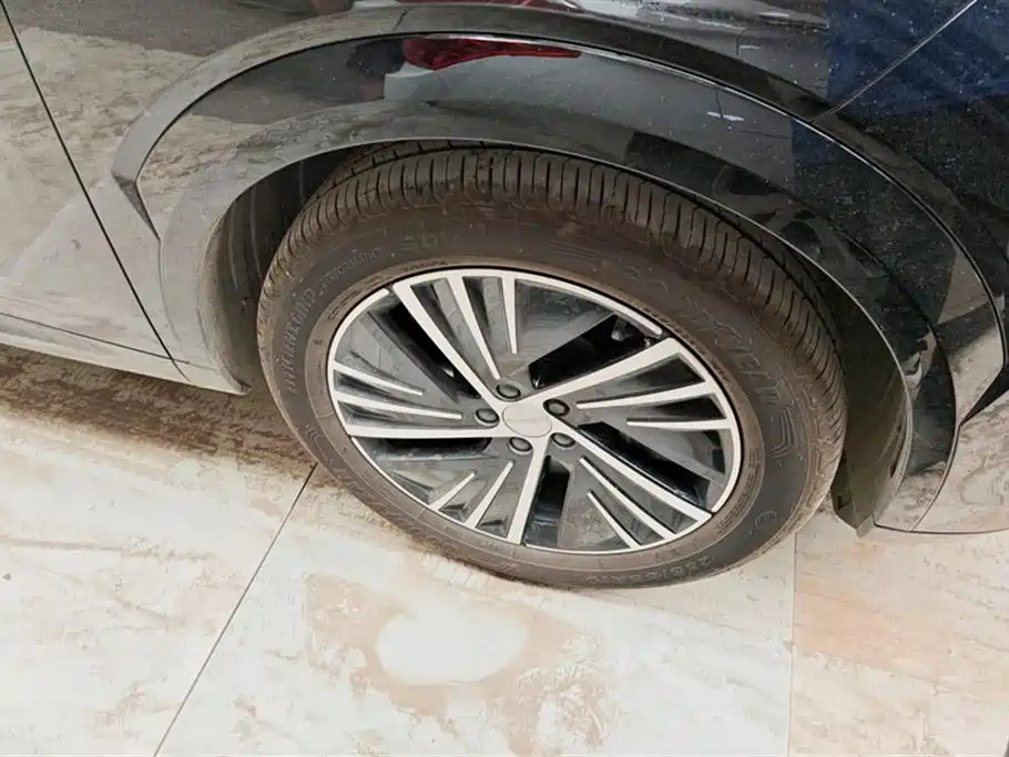 LYNK&CO 08 NEW ENERGY 2024