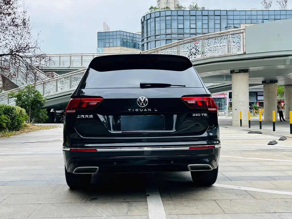 VOLKSWAGEN TIGUAN L 2021
