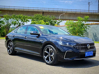 VOLKSWAGEN PASSAT 2024