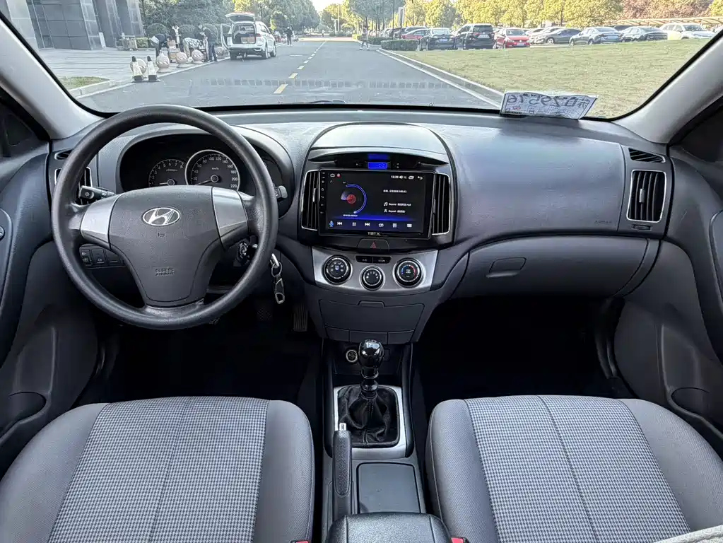 HYUNDAI CELESTA 2015