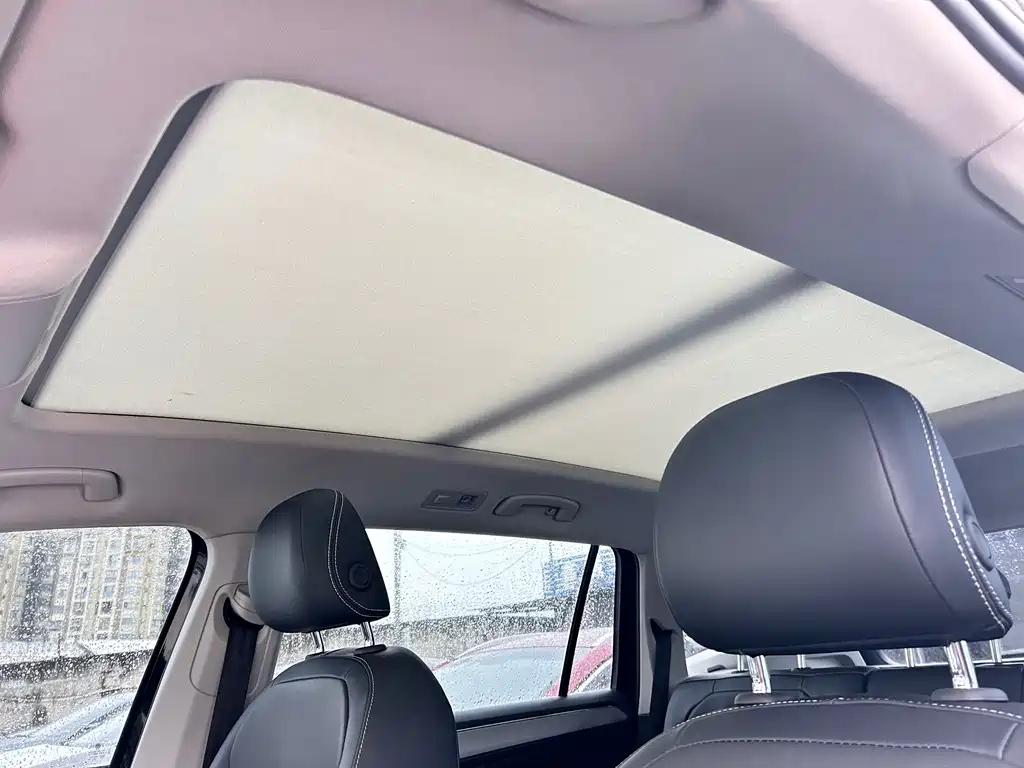 VOLKSWAGEN TIGUAN L 2020