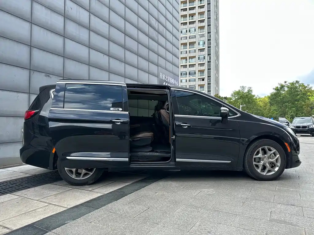 CHRYSLER BIG 捷龙 IMPORT 2017