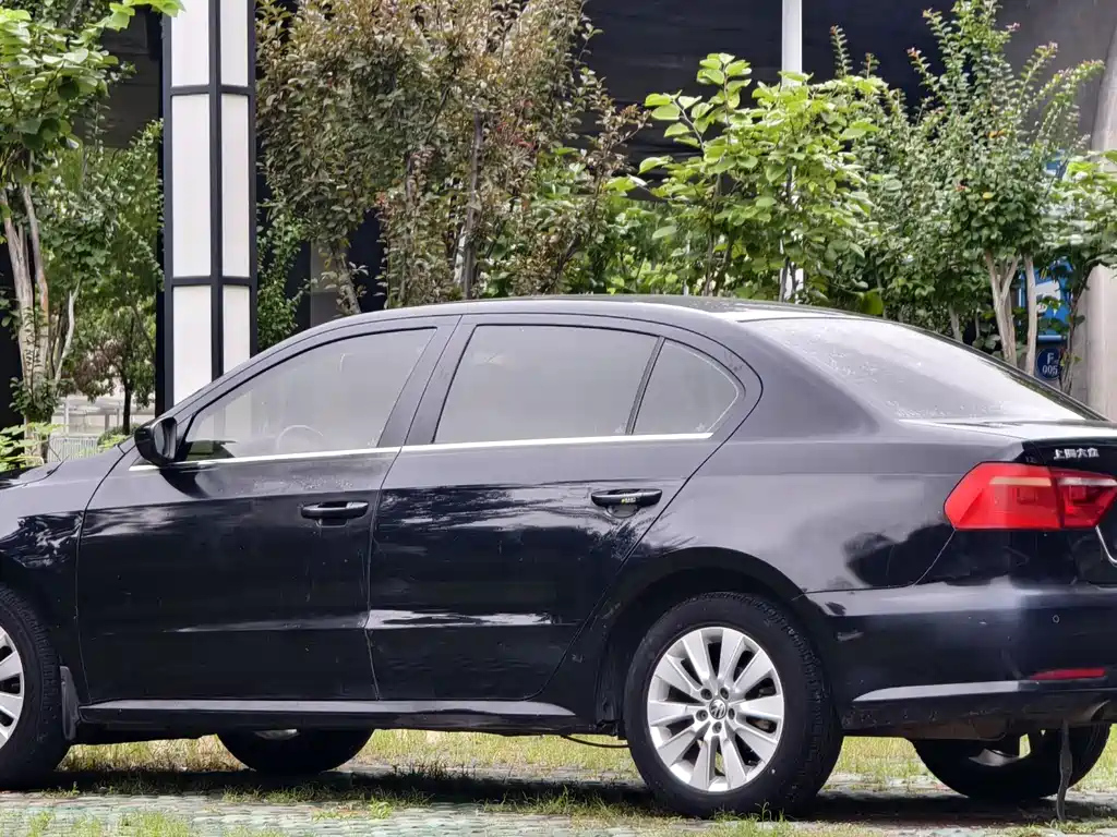 VOLKSWAGEN LAVIDA 2013