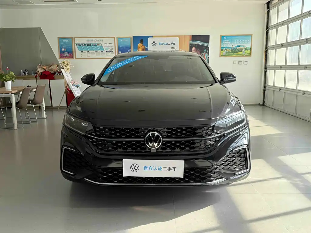 VOLKSWAGEN PASSAT 2022