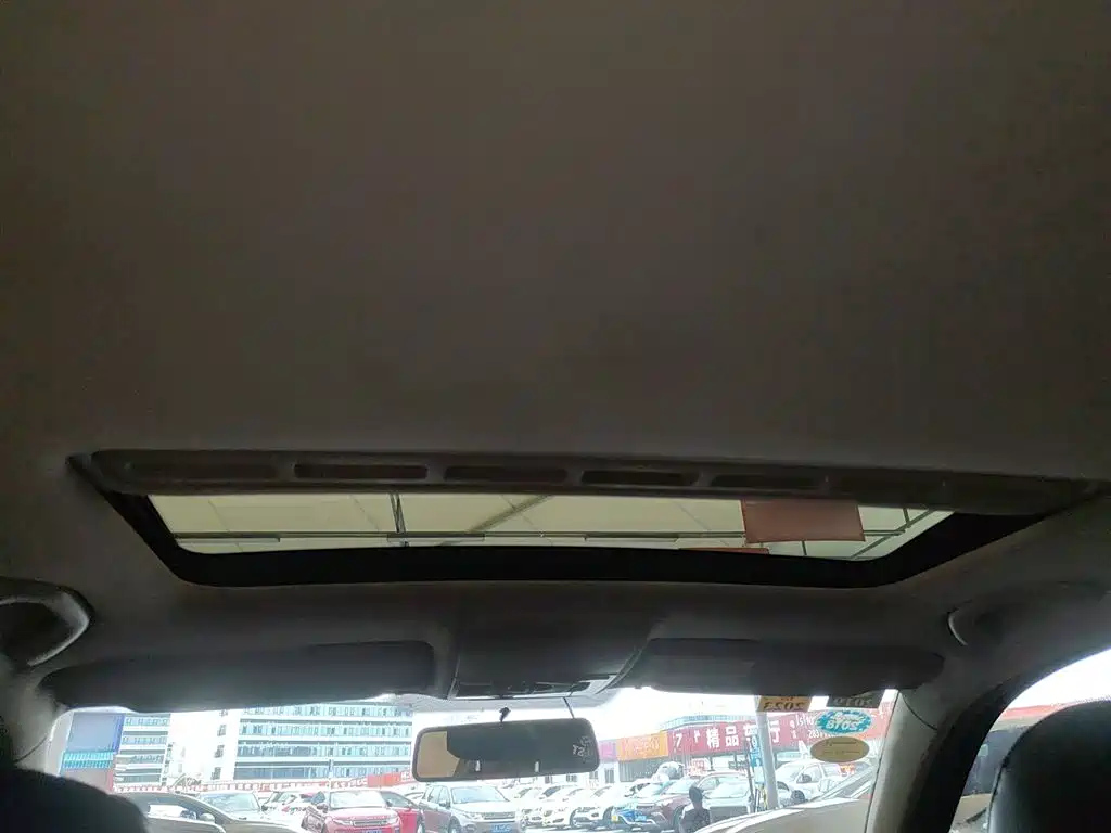 VOLKSWAGEN LAVIDA 2013