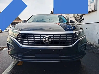 VOLKSWAGEN PASSAT 2024