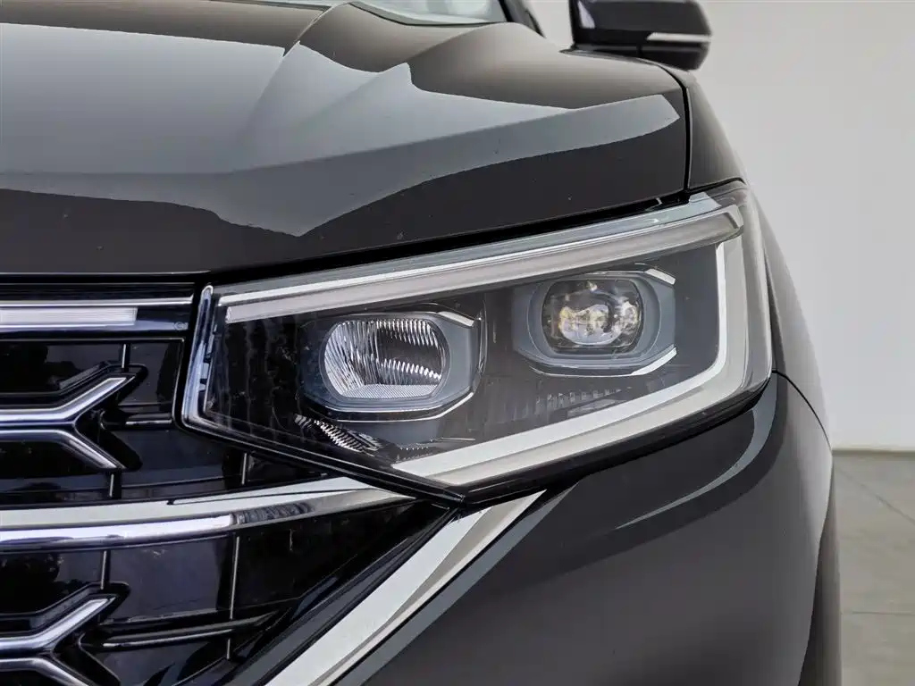 VOLKSWAGEN TAYRON 2024