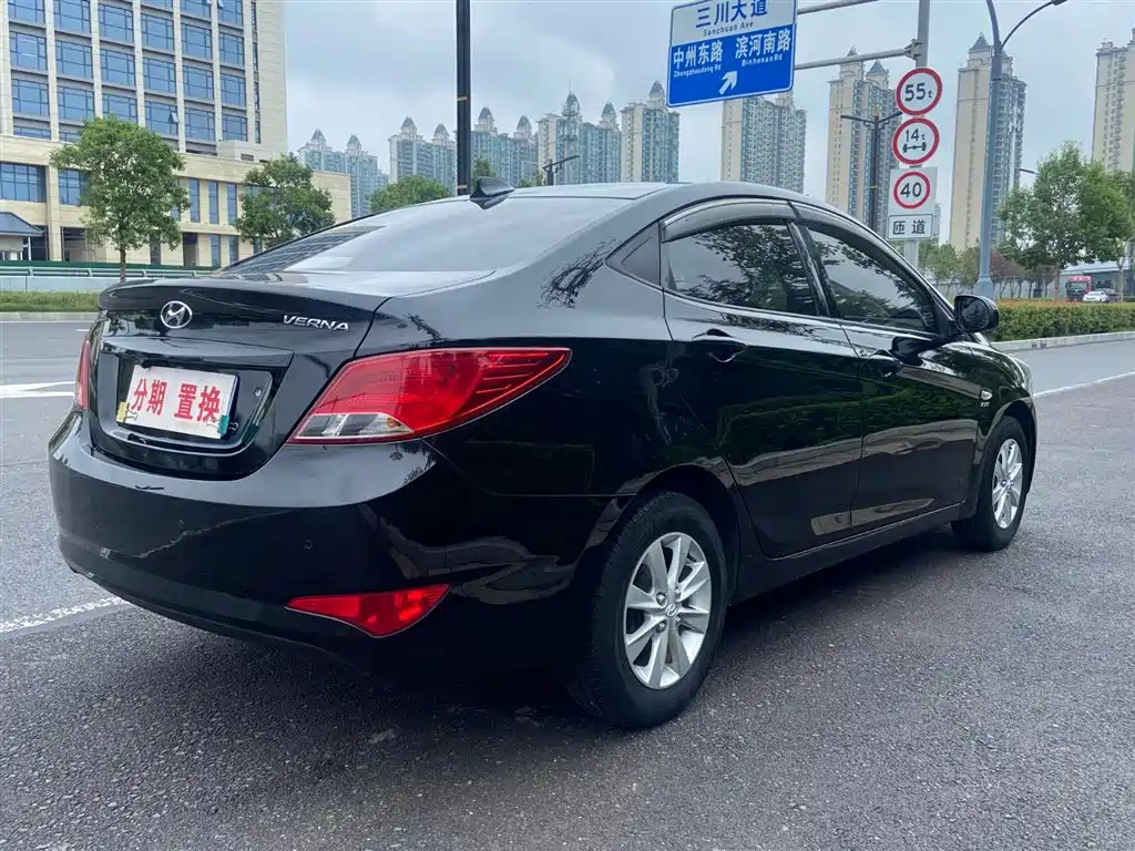 HYUNDAI RENA 2014