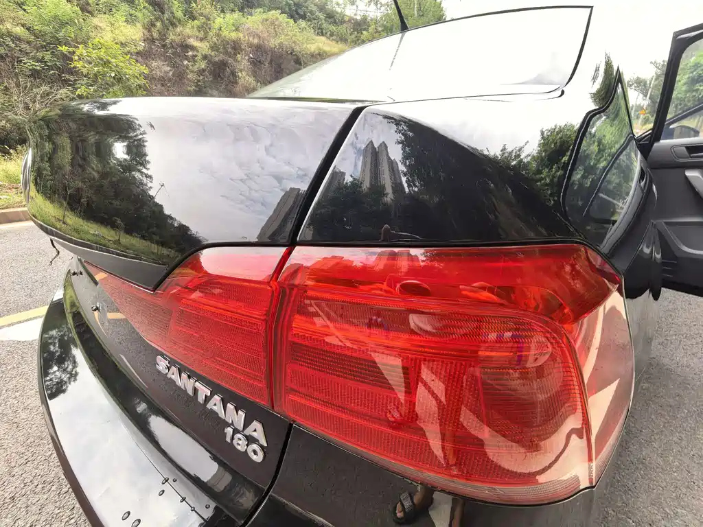 VOLKSWAGEN SANTANA 2016