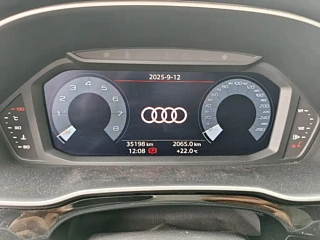 AUDI Q3  2021