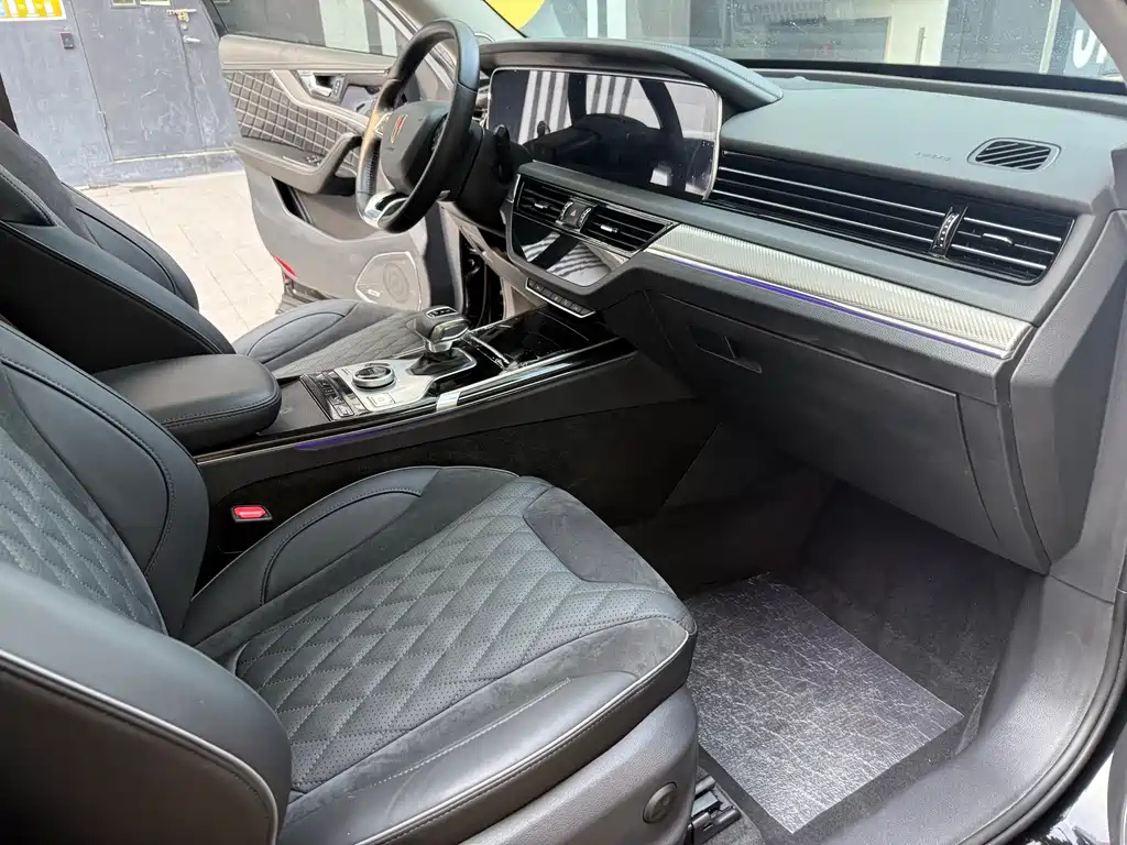 HONGQI HS5 2020