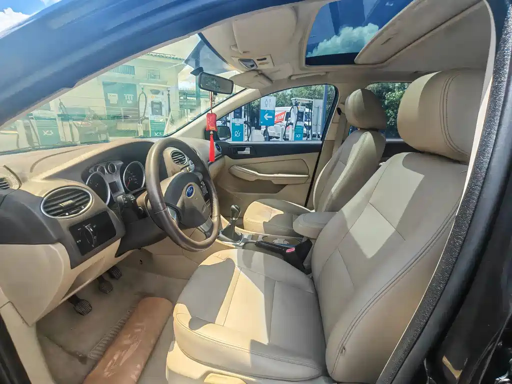 FORD FOCUS 2013