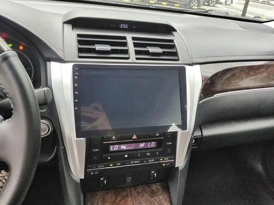 TOYOTA CAMRY 2016