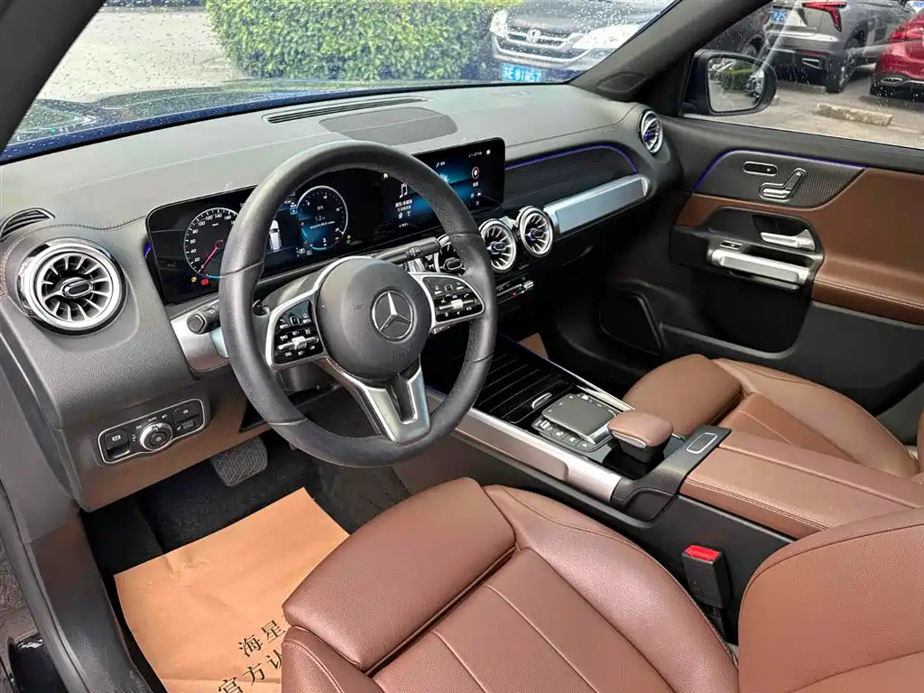 MERCEDES BENZ GLB 2023