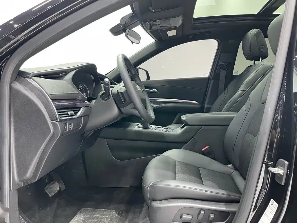 CADILLAC XT4 2021