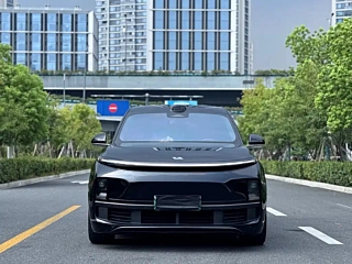 LI AUTO L8 2024